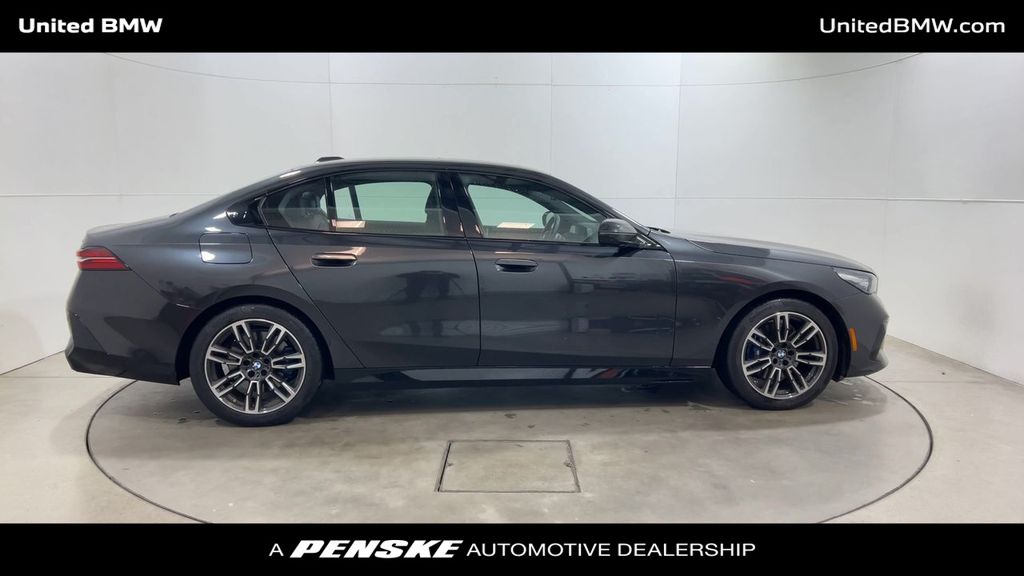 2024 BMW 5 Series 530i xDrive 9