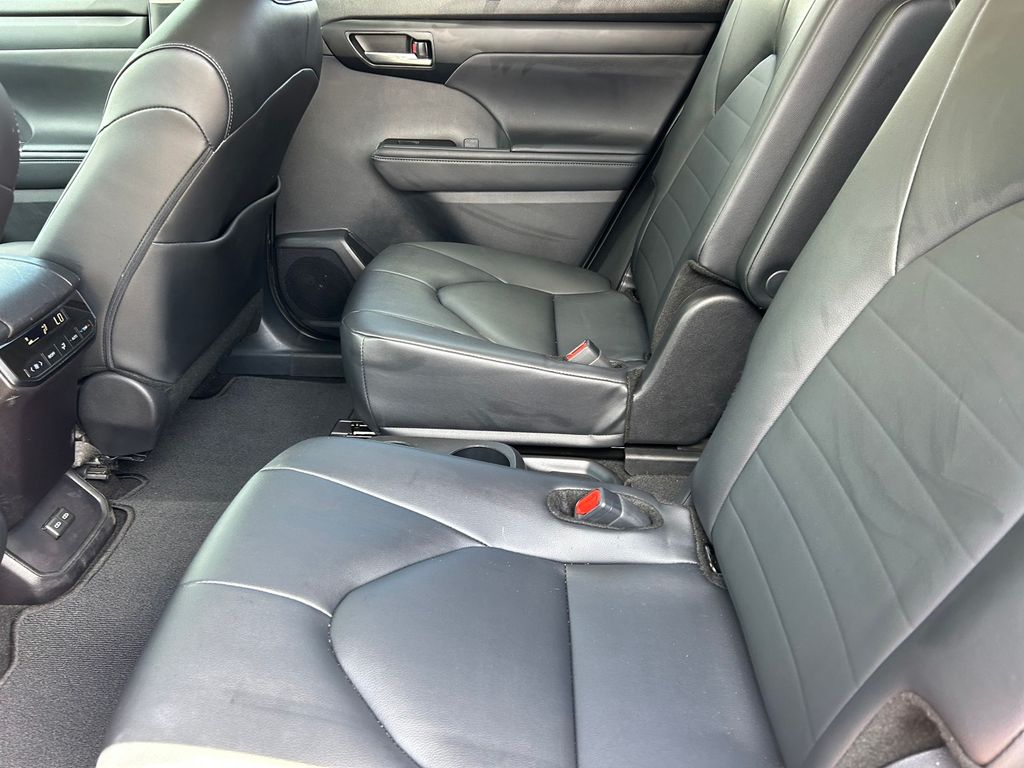 Used 2026 Toyota Highlander SUV
