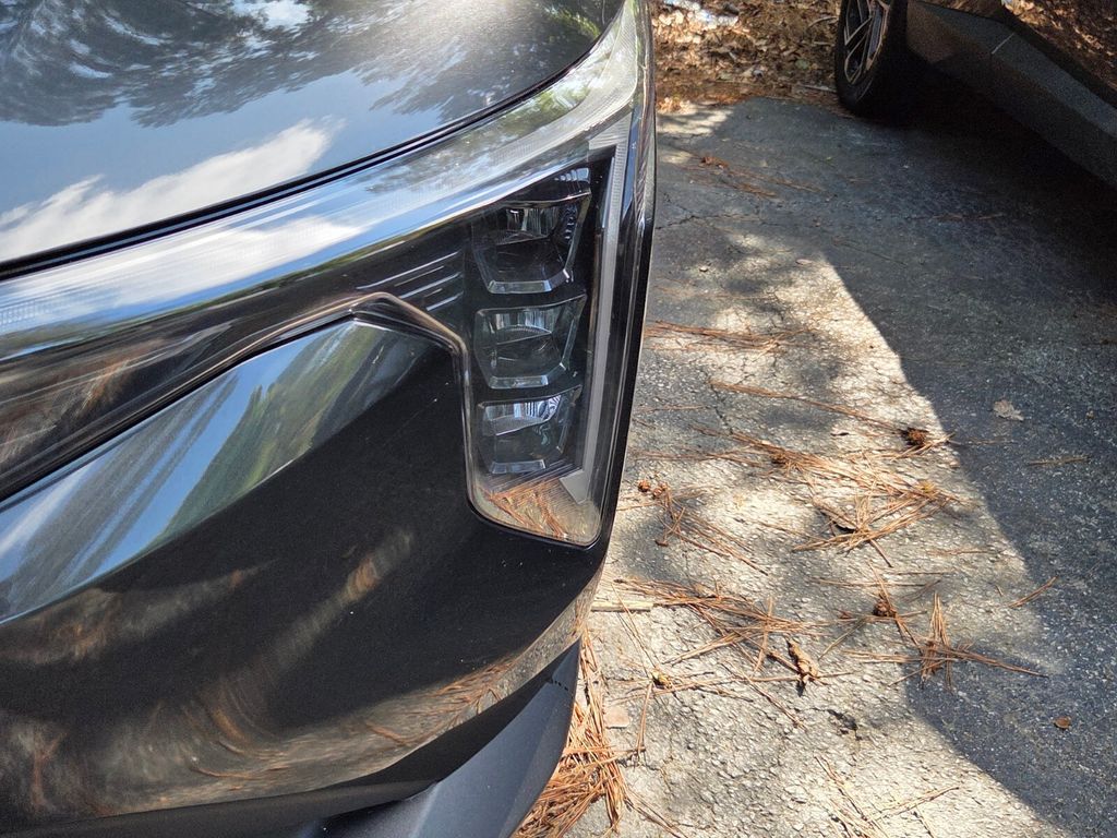 Used 2025 Gray Kia LXS image 3
