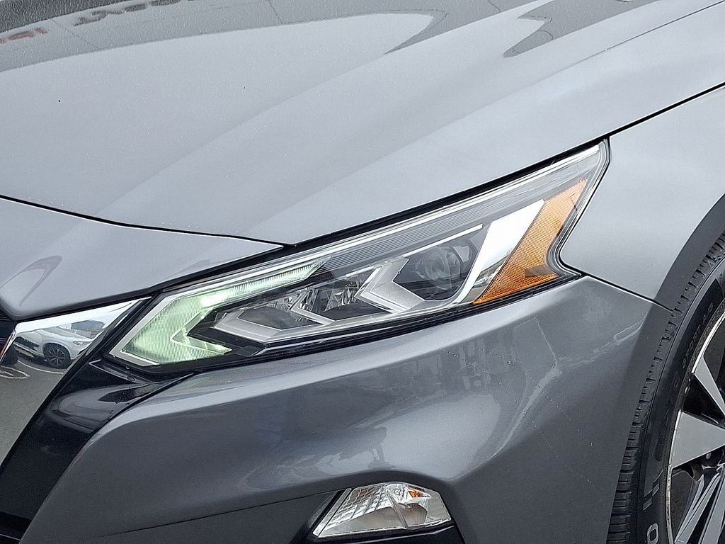 Thumbnail: 2019 Nissan Altima - 9