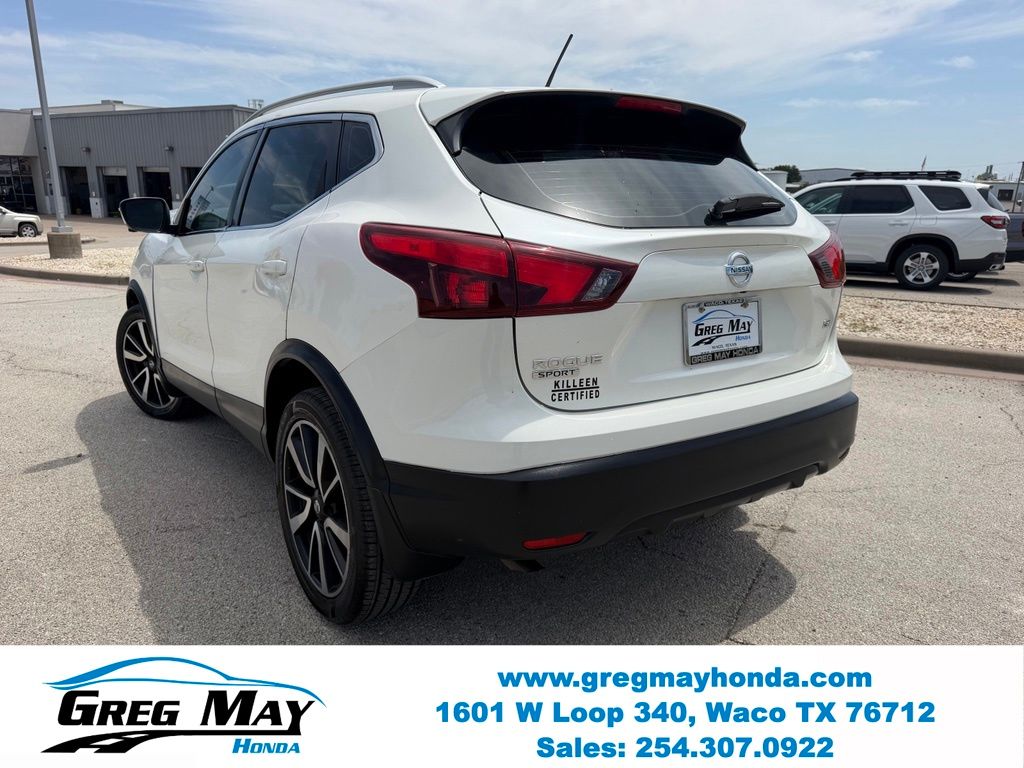 2017 Nissan Rogue Sport SL - 5