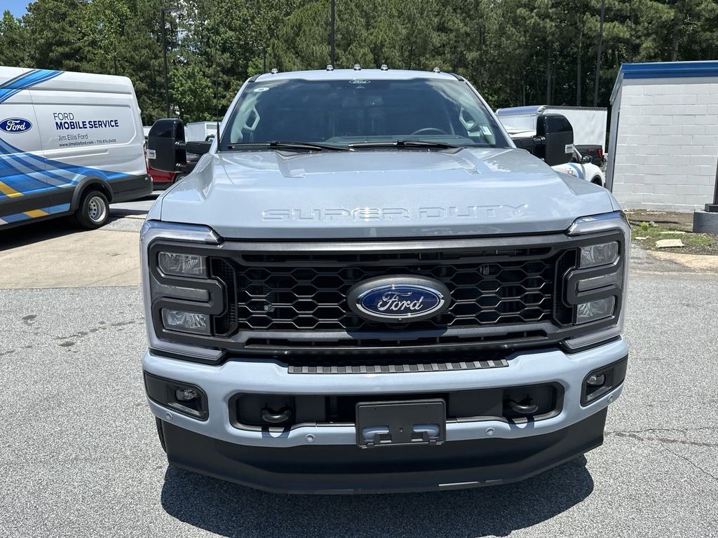 2024 Ford F-350SD Lariat 2