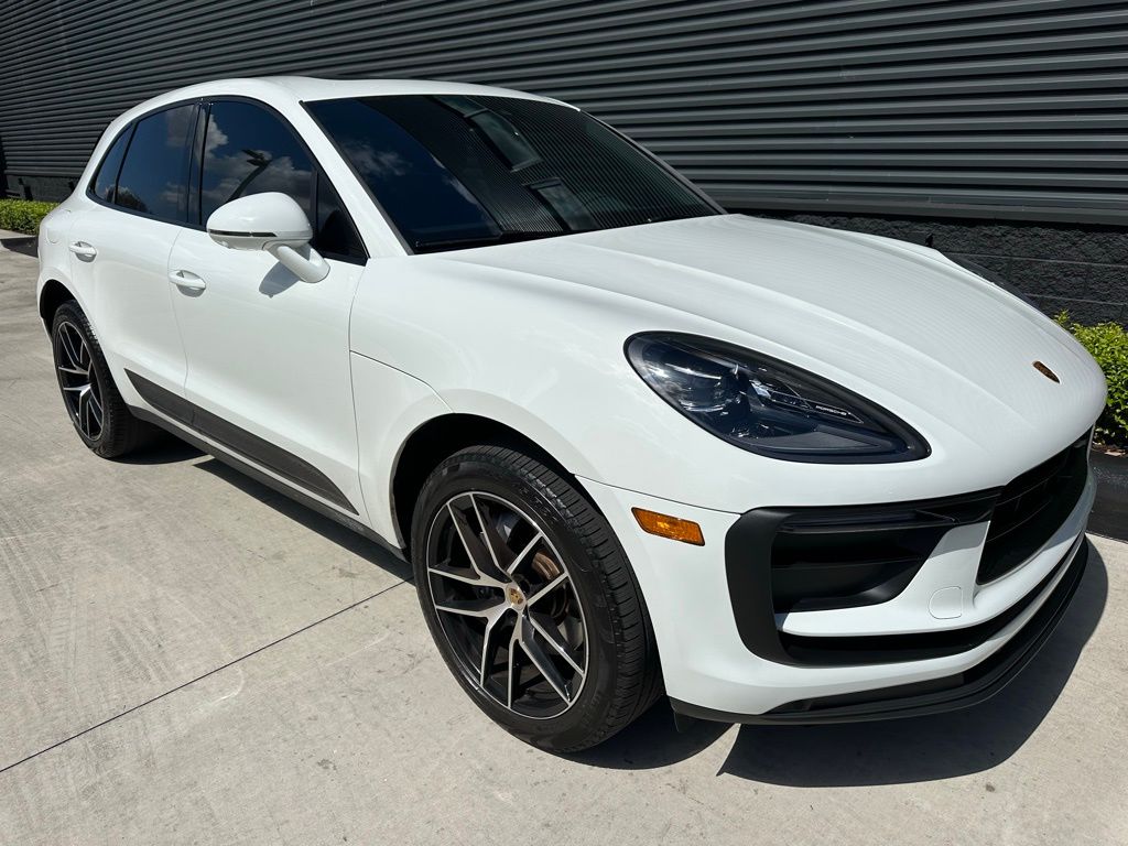 Thumbnail: 2023 Porsche Macan - 11
