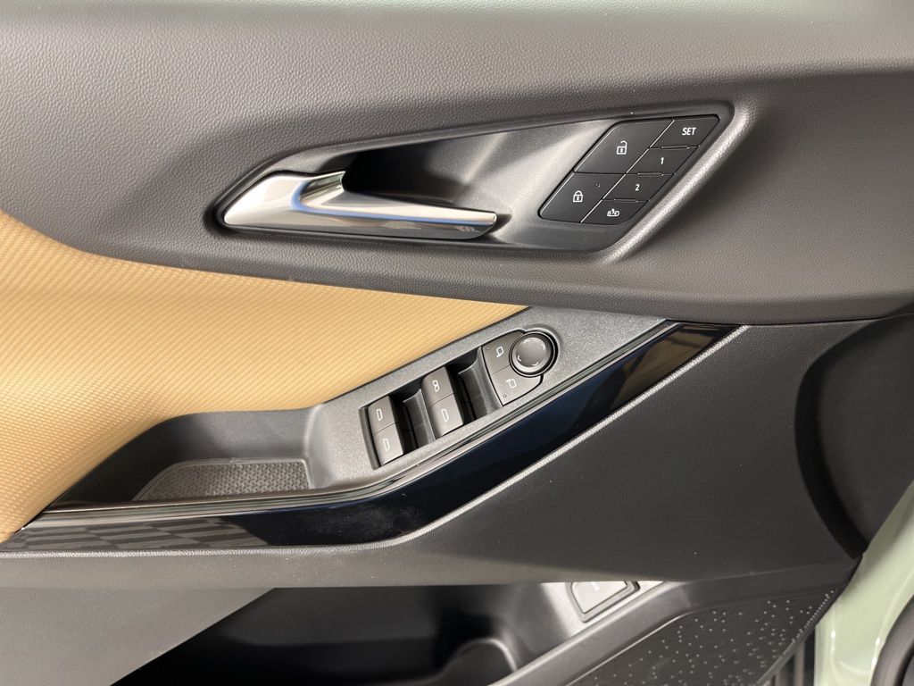 Thumbnail: 2026 Chevrolet Equinox - 28