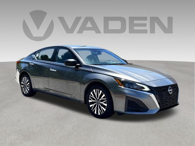 Gray (Gun Metallic) 2025 Nissan Altima Sedan Front-Wheel Drive Continuously Variable Transmission