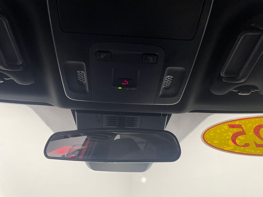 Thumbnail: 2025 Toyota Camry - 31