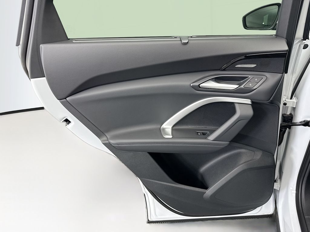 Thumbnail: 2025 Audi Q5 - 25