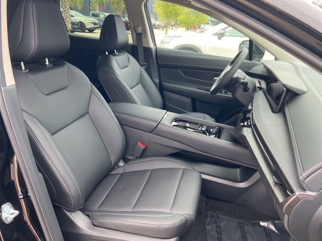 2025 Super Black Nissan Murano SV FWD SUV