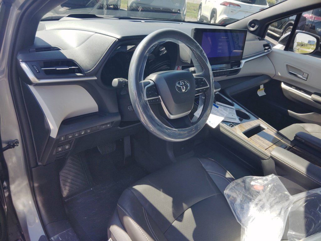 New 2026 Toyota Sienna Van