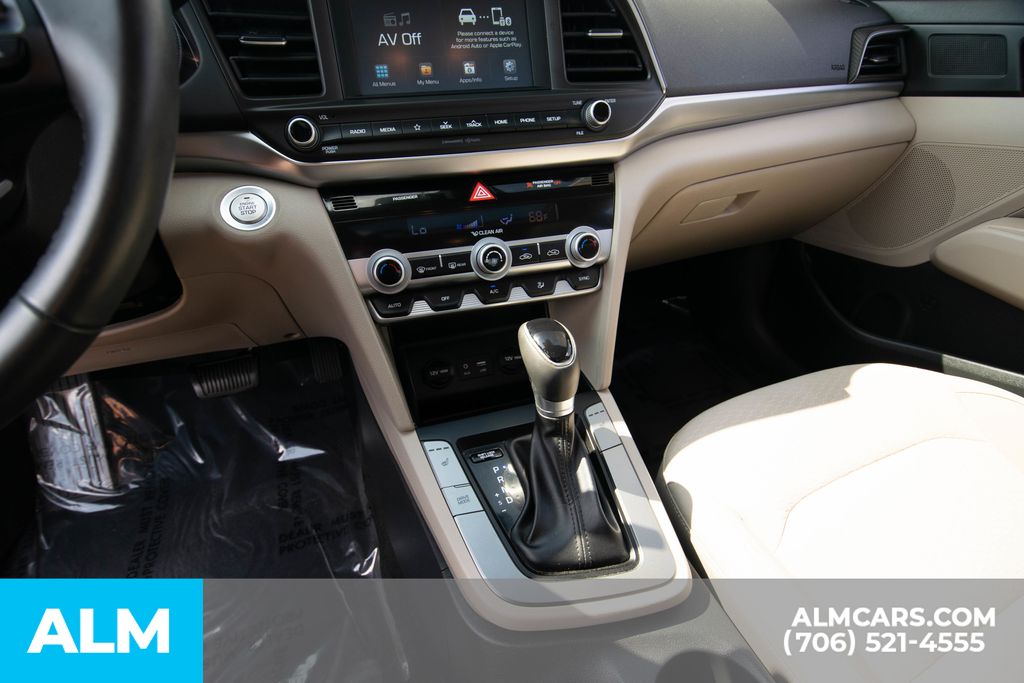 2020 Hyundai Elantra Value Edition photo 13