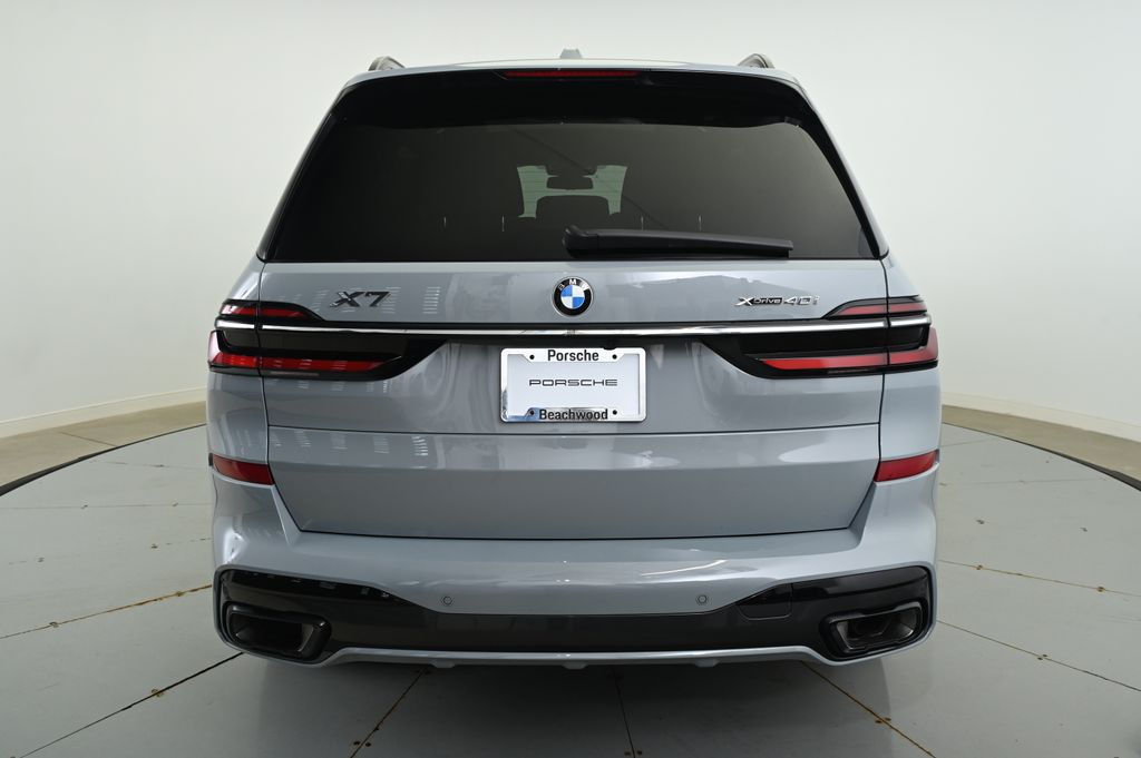 2023 BMW X7 xDrive40i 6