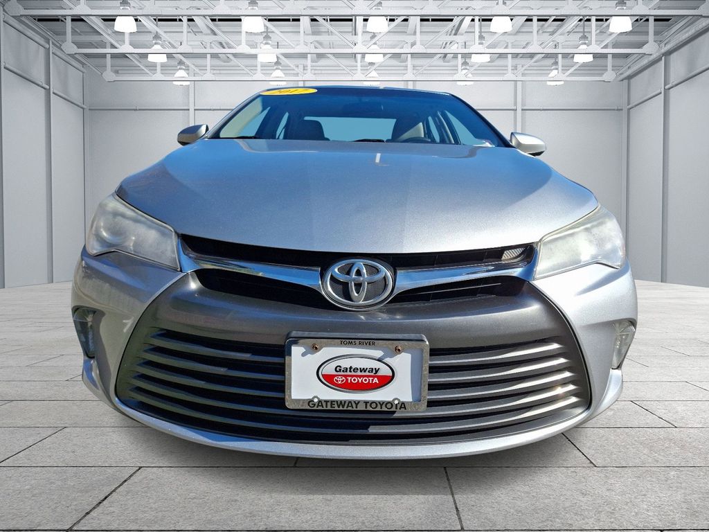 2017 Toyota Camry LE 2