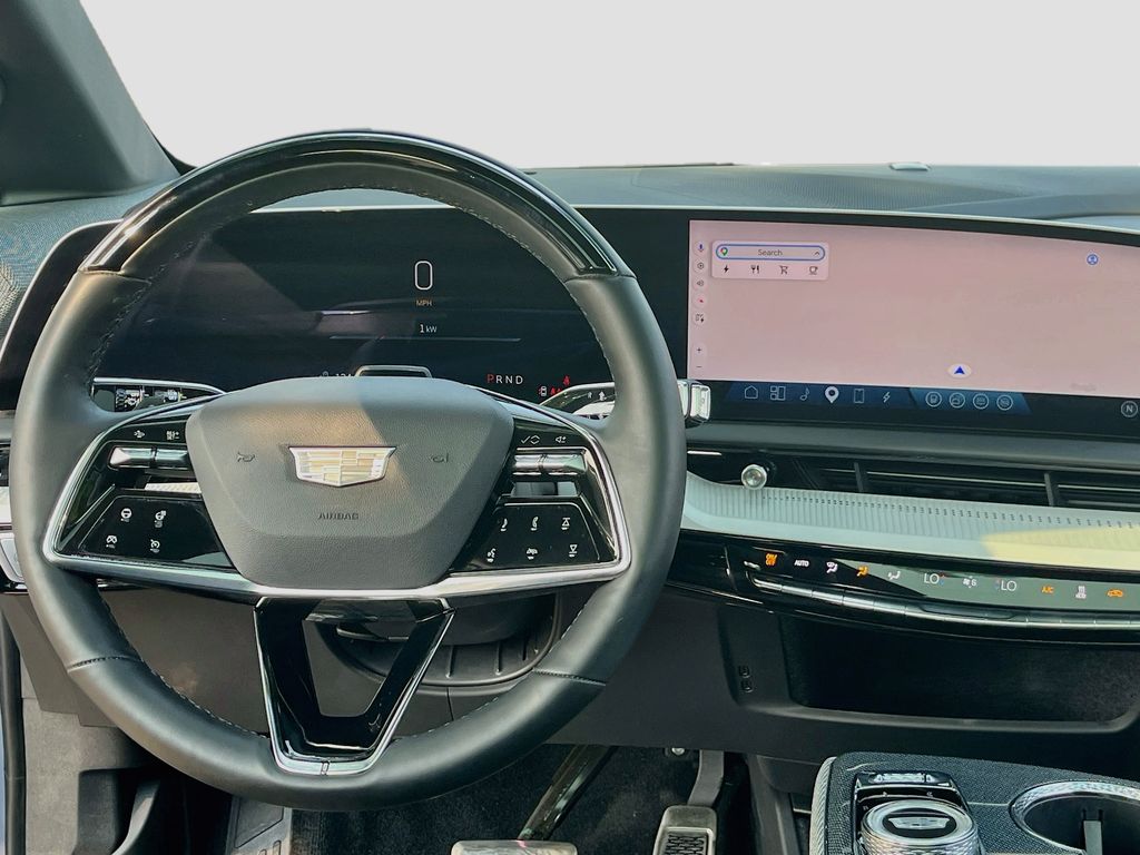 Used 2025 Silver Cadillac Luxury image 24