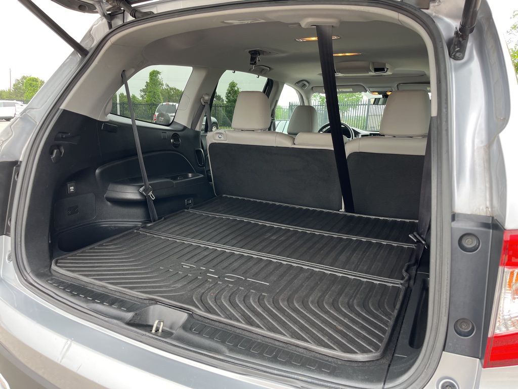 Thumbnail: 2019 Honda Pilot - 10