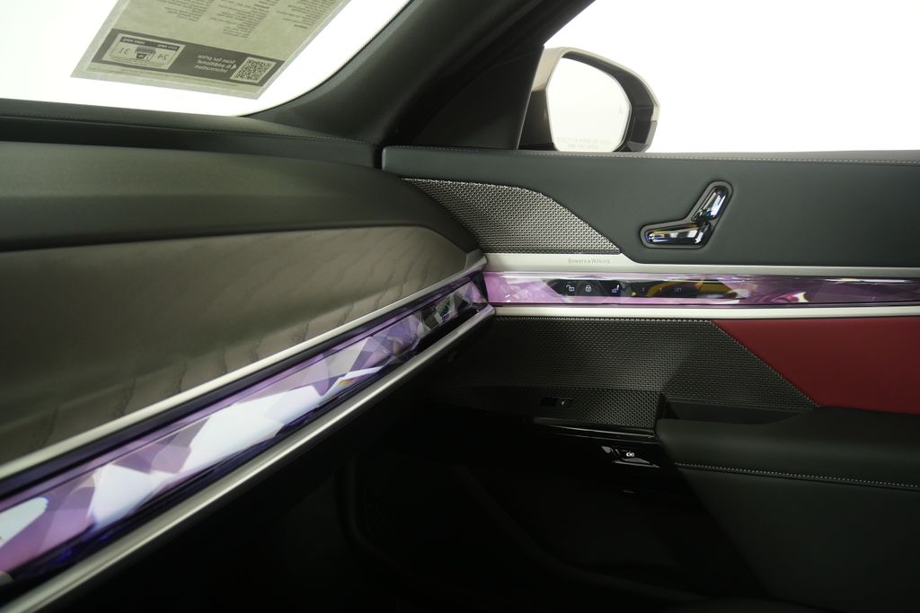 Thumbnail: 2026 BMW 7 Series - 26