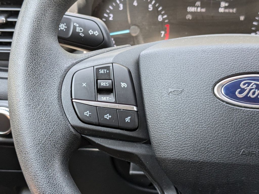 2021 Ford Explorer Base