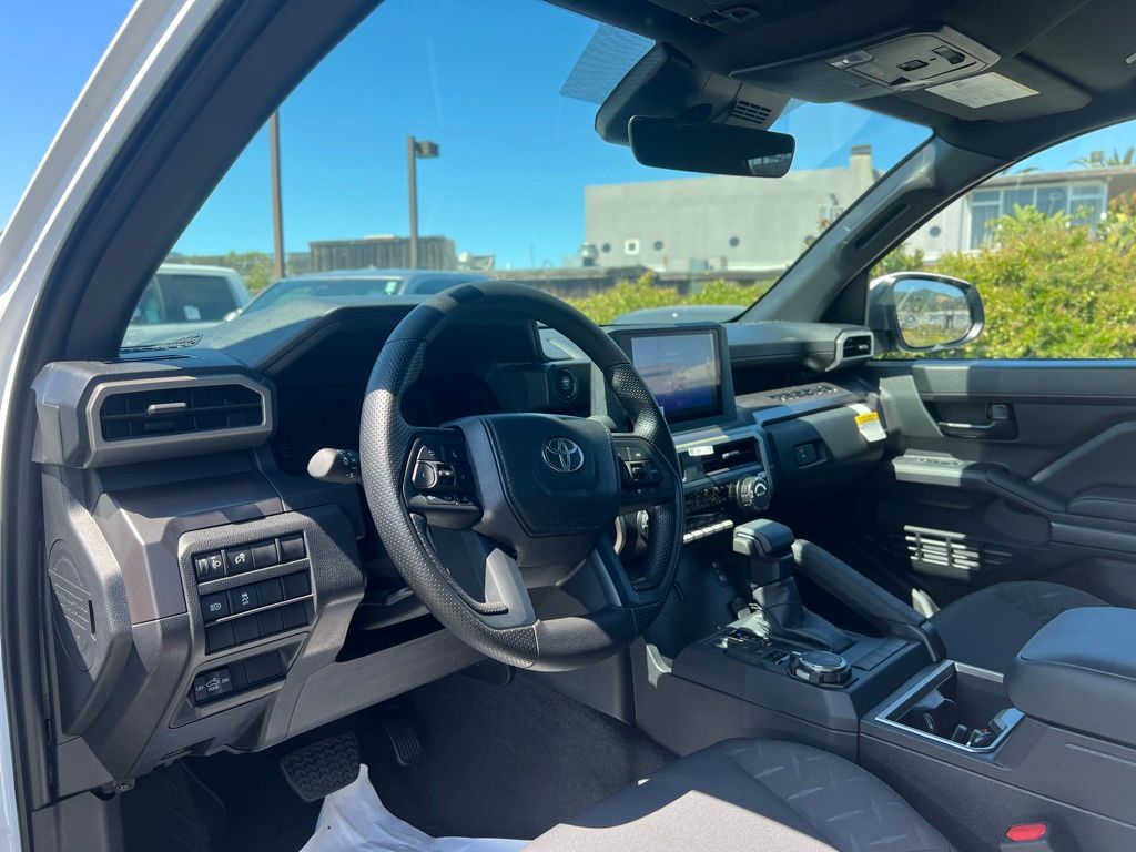 2025 Toyota Tacoma SR5 Double Cab photo 5