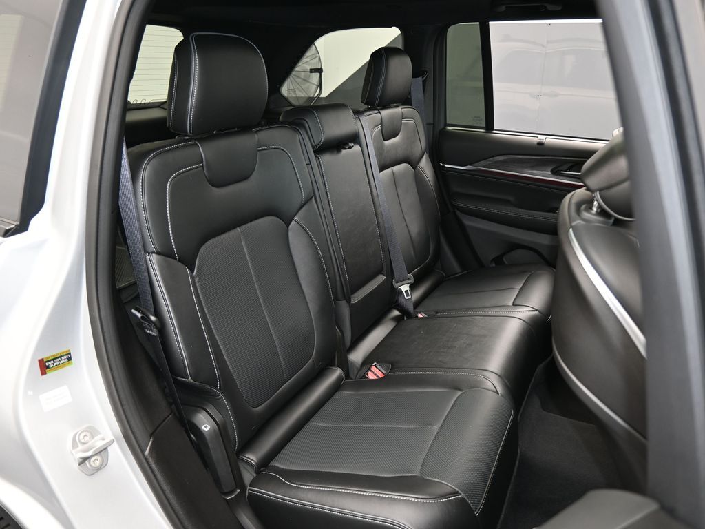 Used 2024 Silver Zynith Jeep Overland image 50