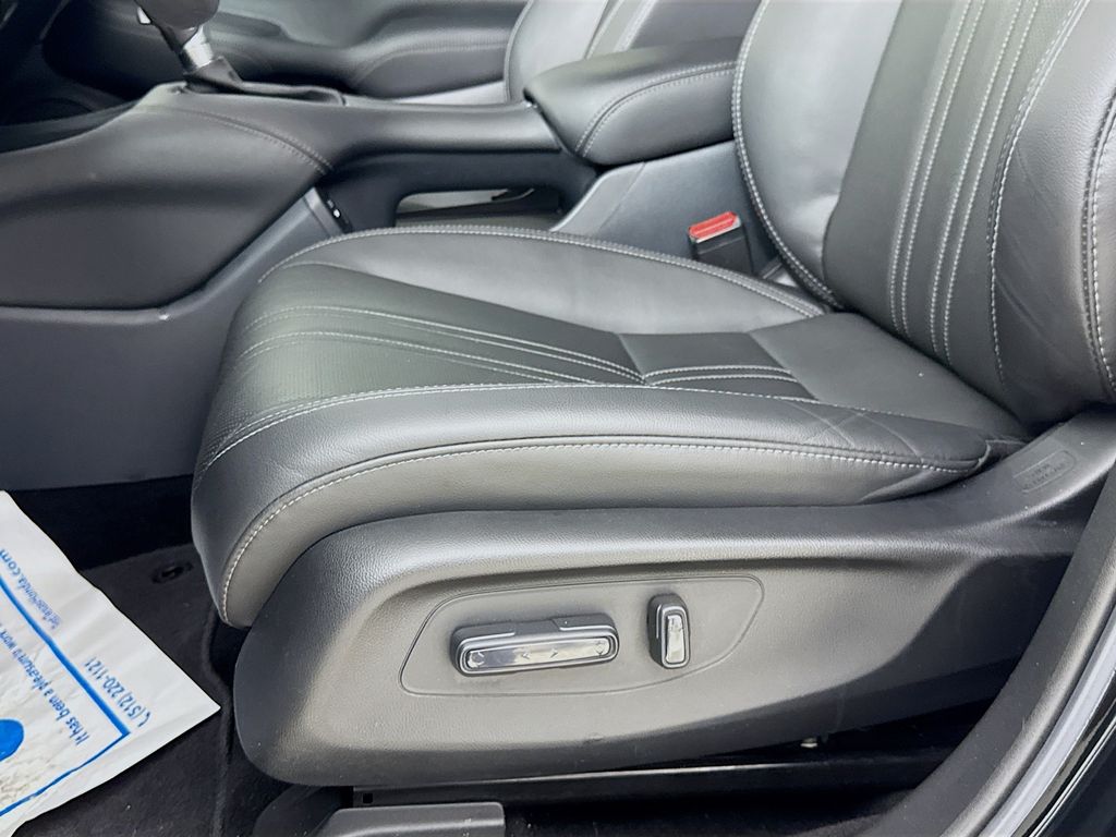 Used Car 2024 Honda Hr-v  Ex-l For Sale Under $30,000 In Austin, Texas