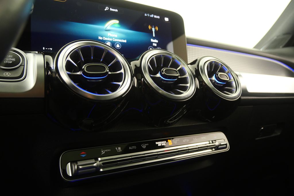 Thumbnail: 2022 Mercedes-Benz GLB - 26