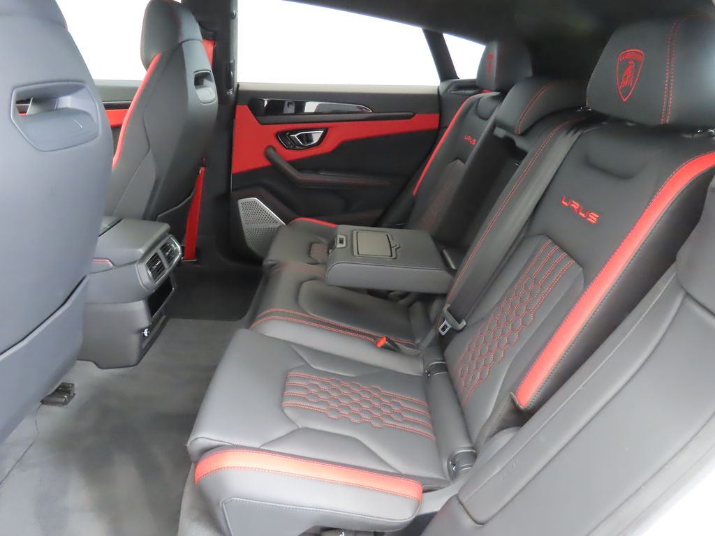 Thumbnail: 2023 Lamborghini Urus - 21