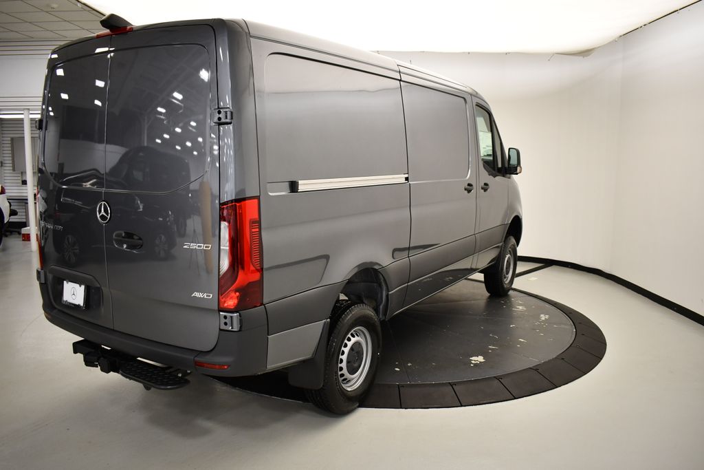 2024 Mercedes-Benz Sprinter 2500 5