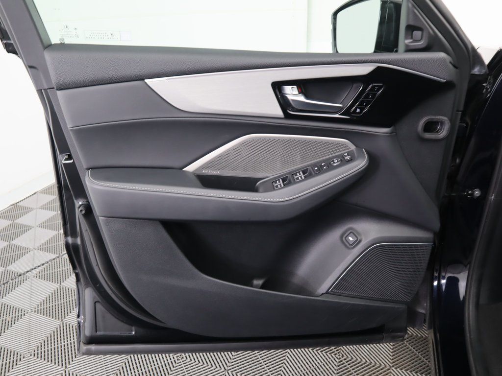 Thumbnail: 2023 Acura MDX - 26