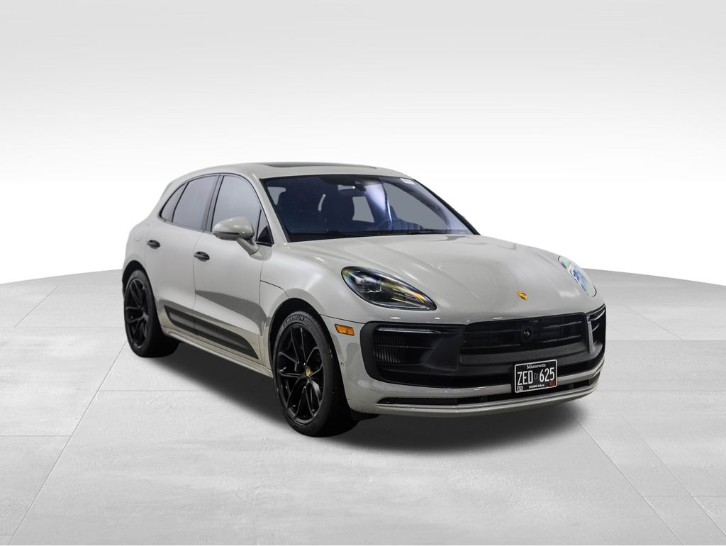 Thumbnail: 2023 Porsche Macan - 7