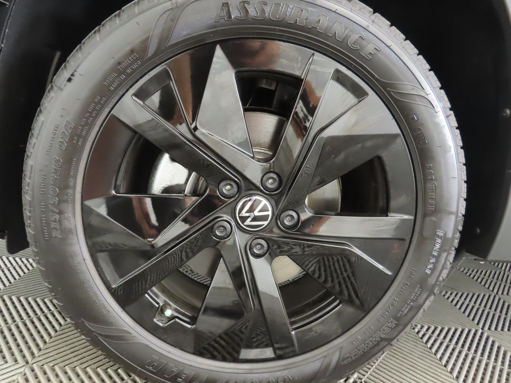 Thumbnail: 2025 Volkswagen Taos - 30