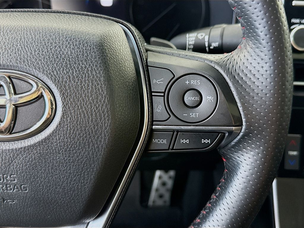 Thumbnail: 2021 Toyota Avalon - 12