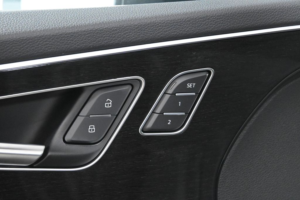 Thumbnail: 2026 Audi Q7 - 24