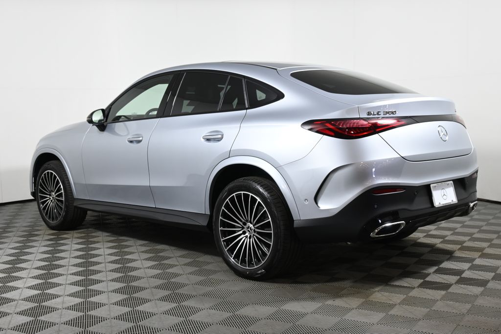 2025 Mercedes-Benz GLC 300 5