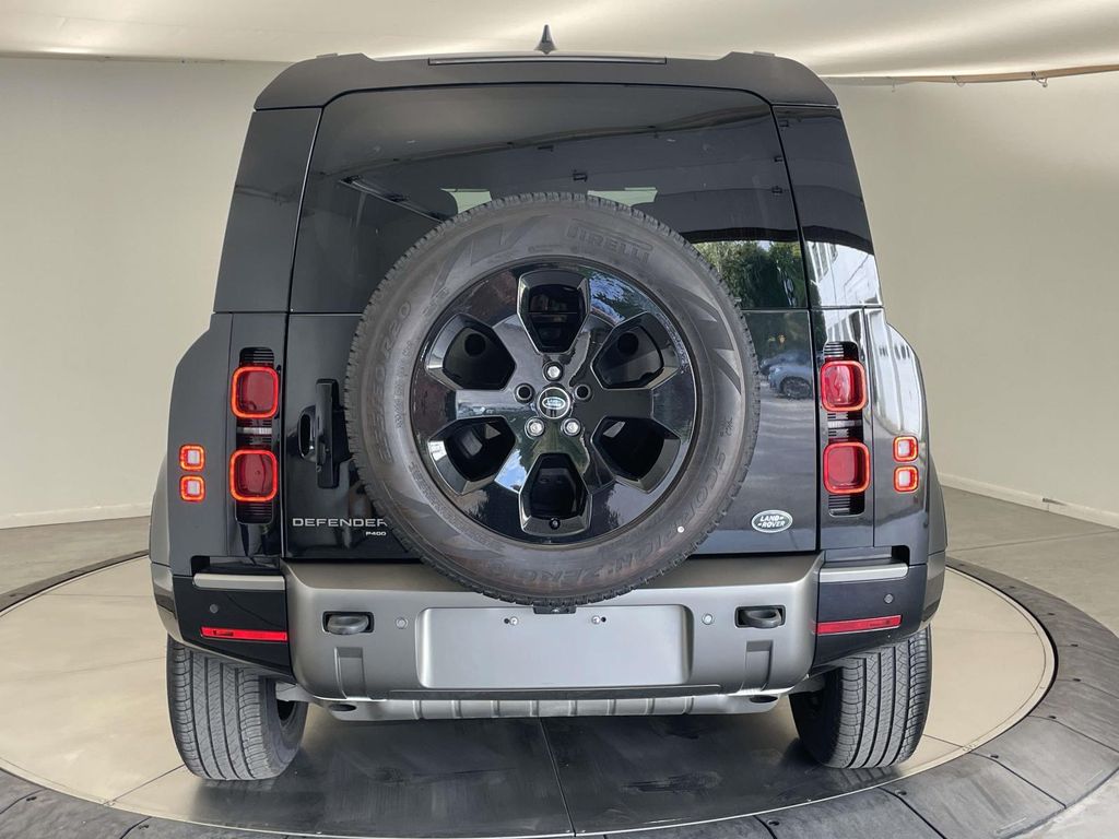 2023 Land Rover Defender 110 X-Dynamic SE - 5