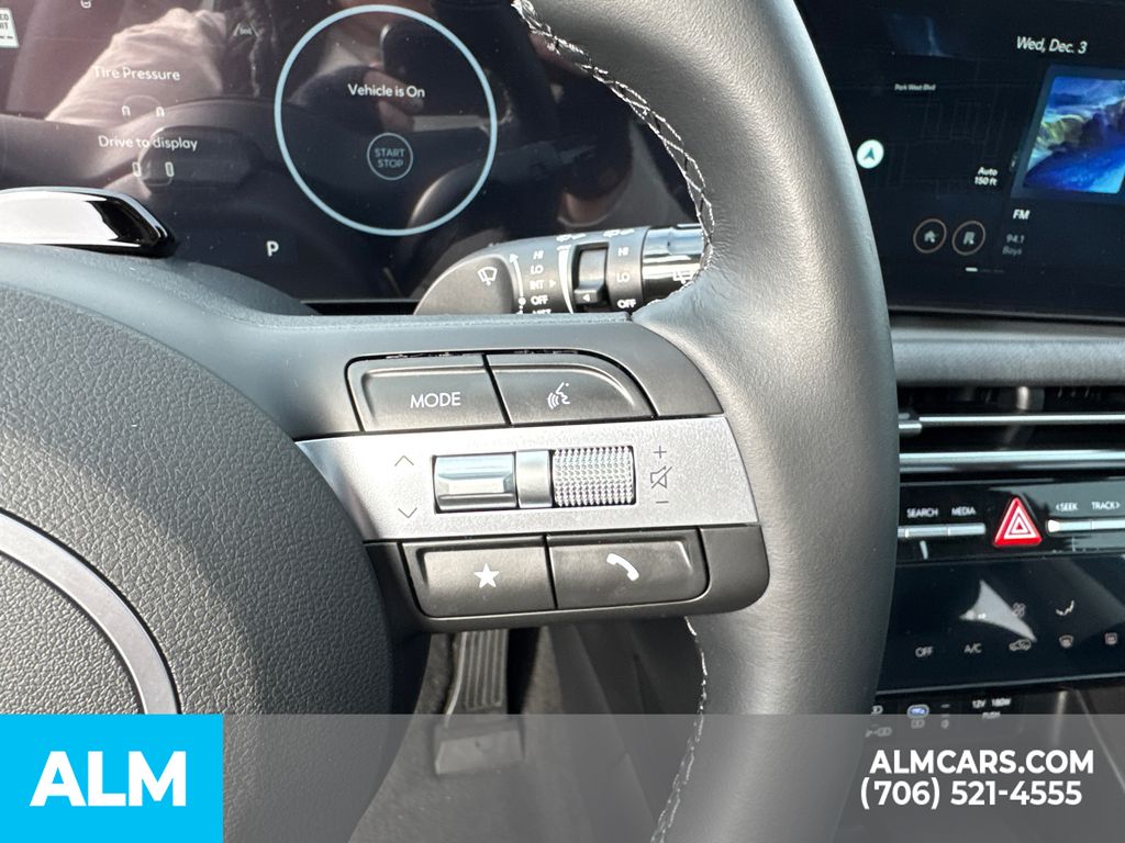 Used 2026 Gray Hyundai SEL Premium image 21