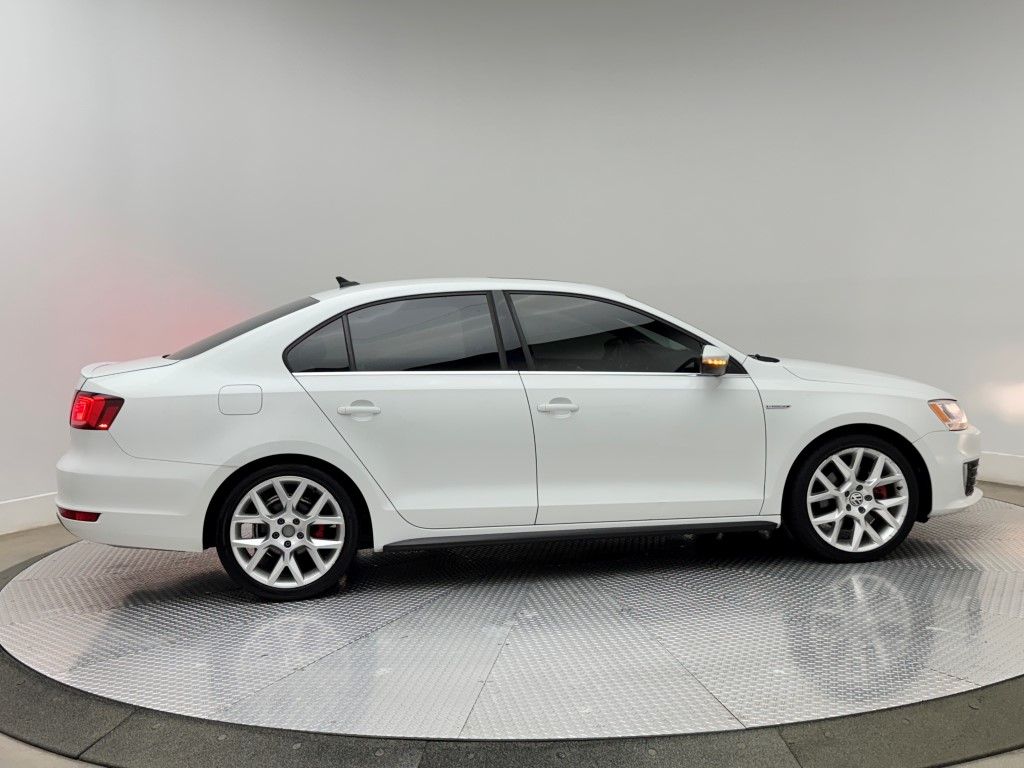Thumbnail: 2014 Volkswagen Jetta - 12