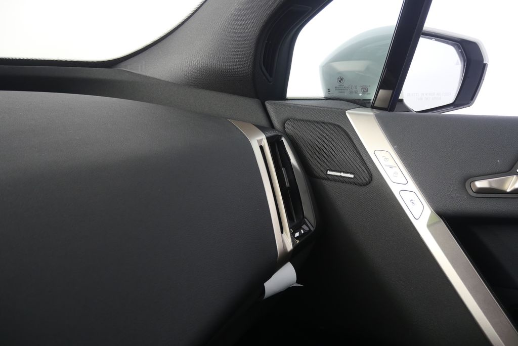 Thumbnail: 2024 BMW iX - 20