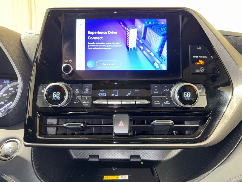 Thumbnail: 2023 Toyota Highlander - 29