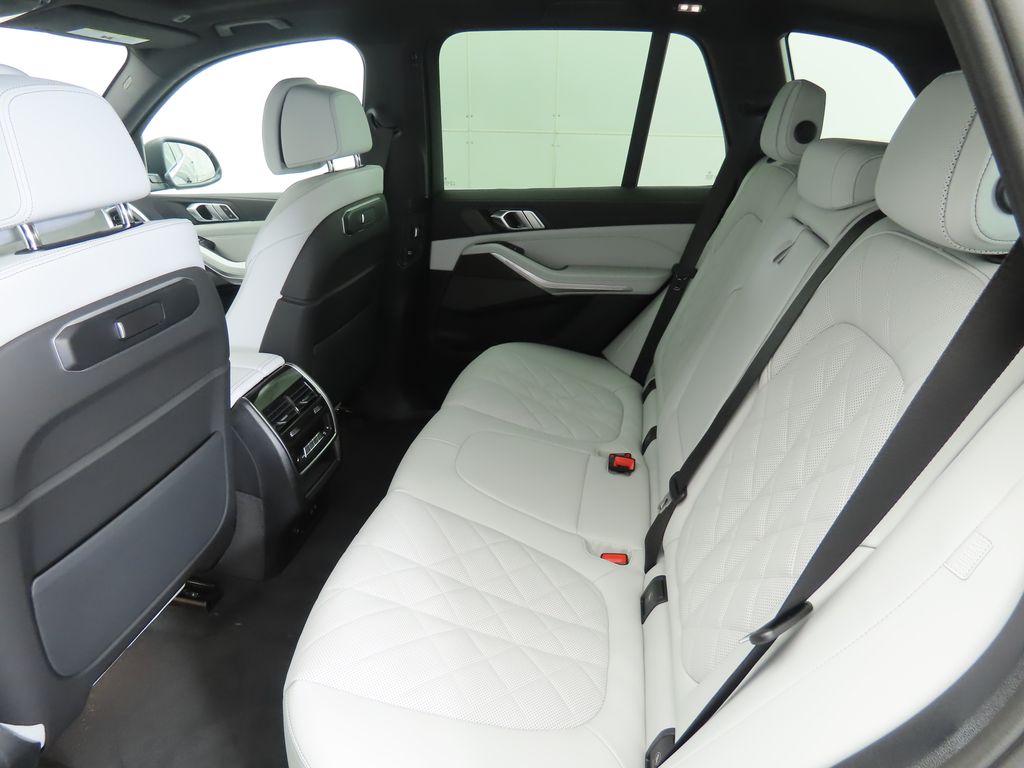 Thumbnail: 2026 BMW X5 - 22