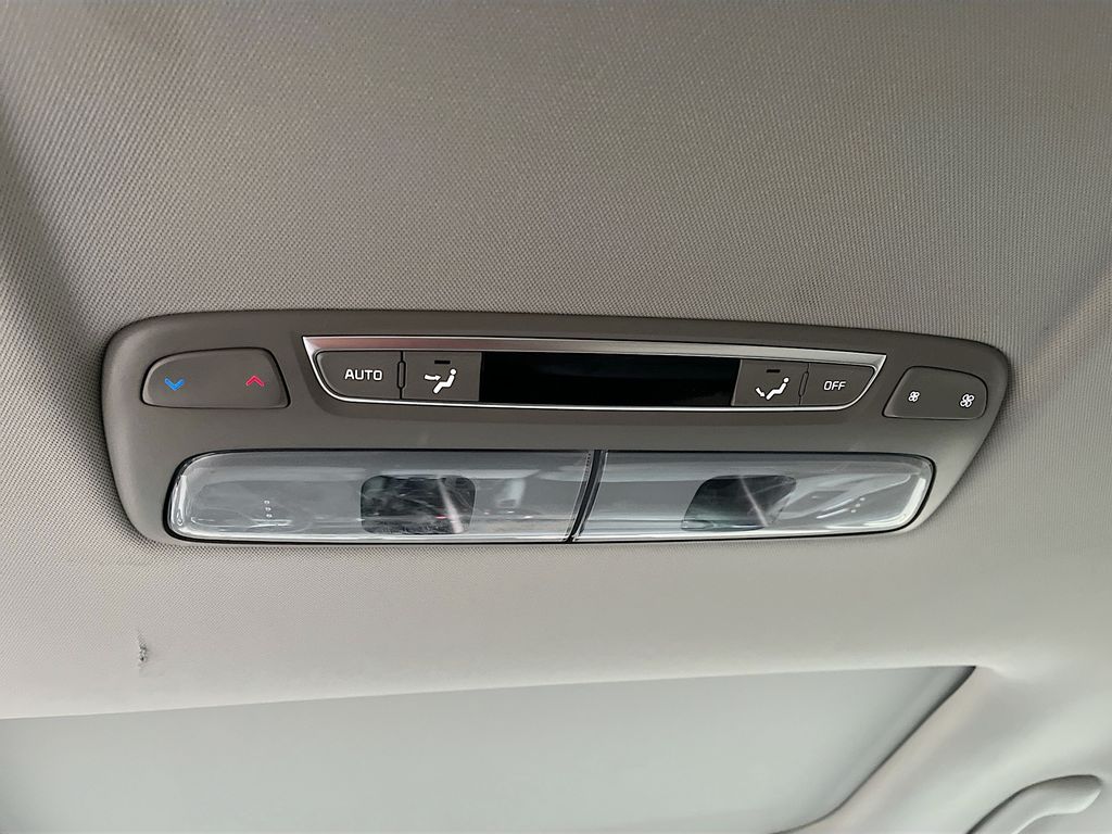 Used 2023 Black Kia EX image 27