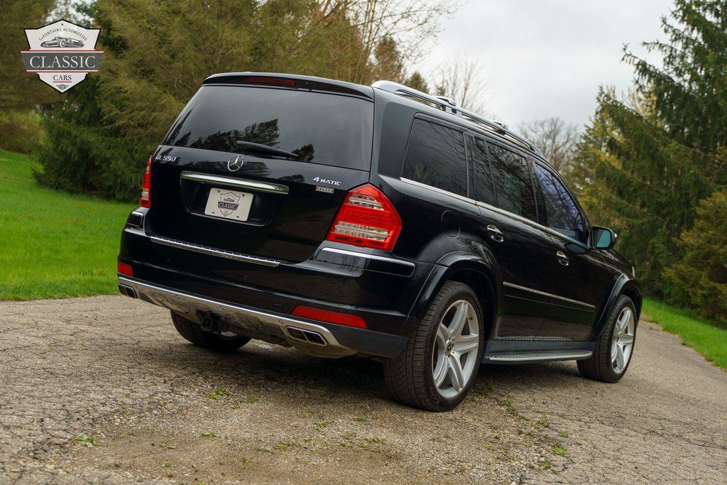 2010 Mercedes-Benz GL-Class GL 550 34