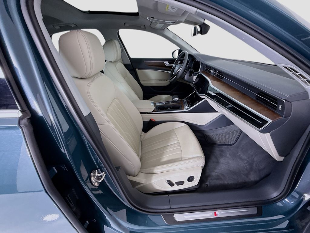 Thumbnail: 2021 Audi A6 - 21