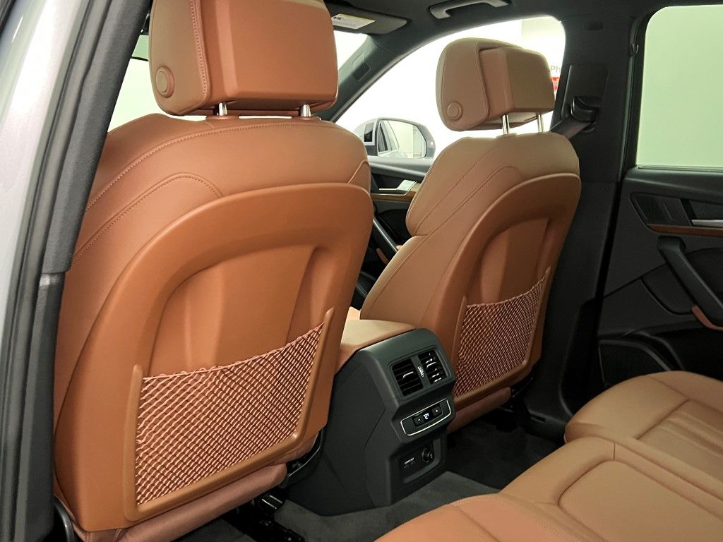 Thumbnail: 2023 Audi Q5 - 24