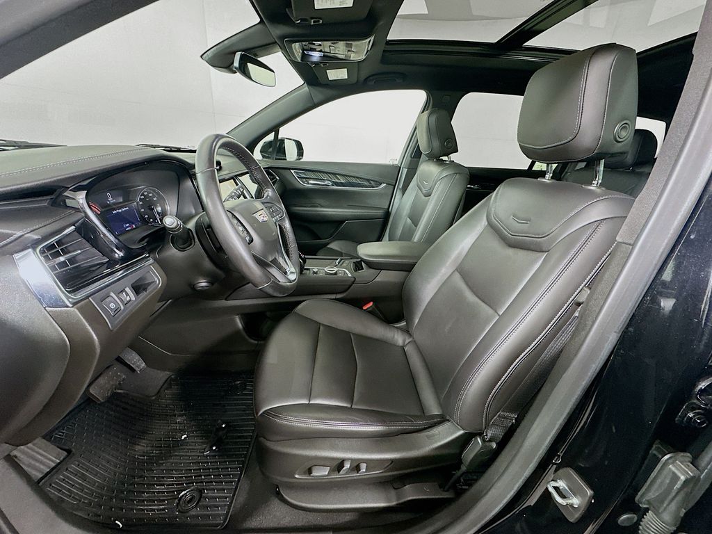 Thumbnail: 2022 Cadillac XT6 - 20