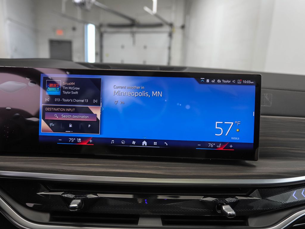 Thumbnail: 2026 BMW X7 - 15