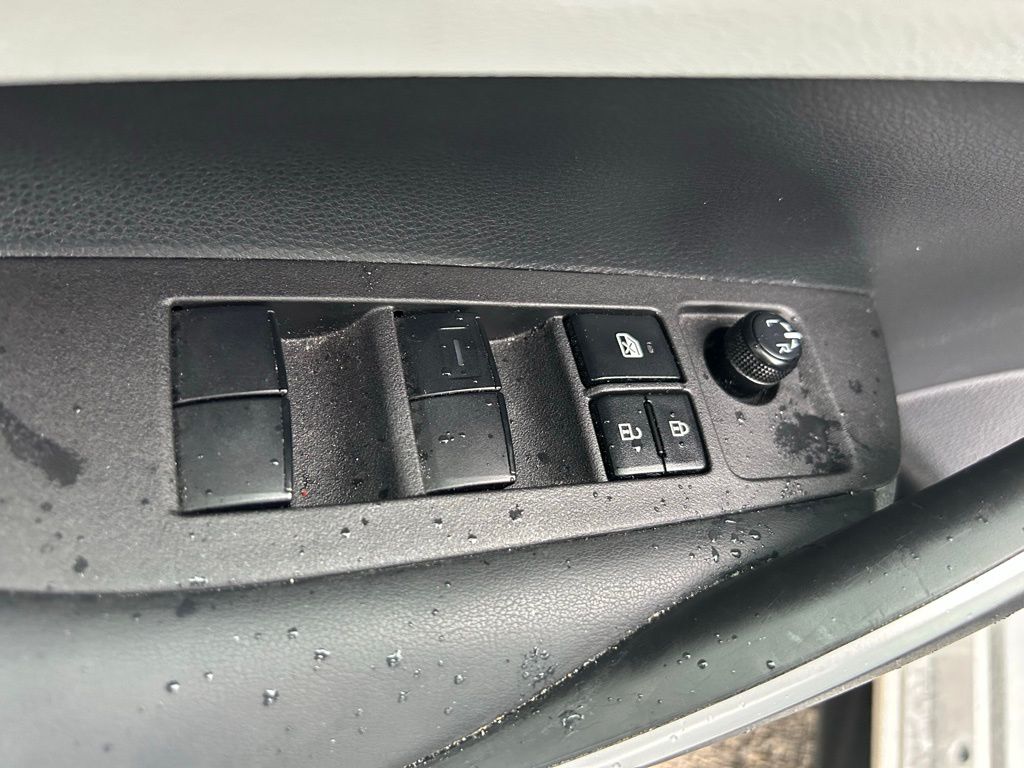 2024 Toyota Corolla SE 16