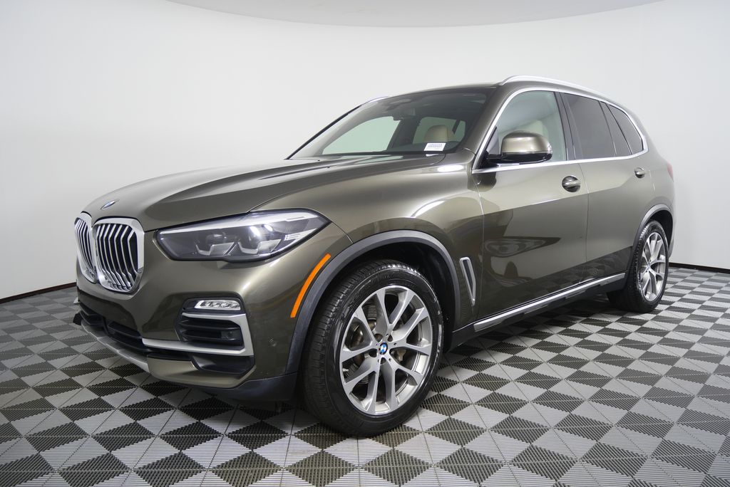 Thumbnail: 2021 BMW X5 - 7