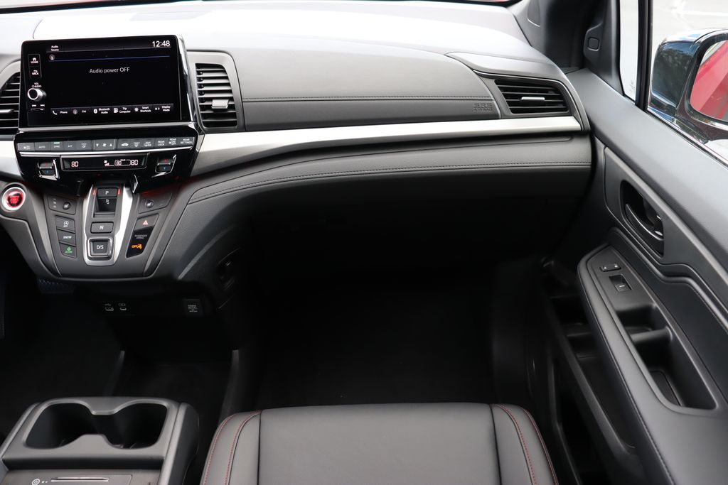 Thumbnail: 2027 Honda Odyssey - 17
