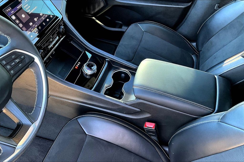 2024 Jeep Grand Cherokee L Altitude X Black at Traditions Chevrolet