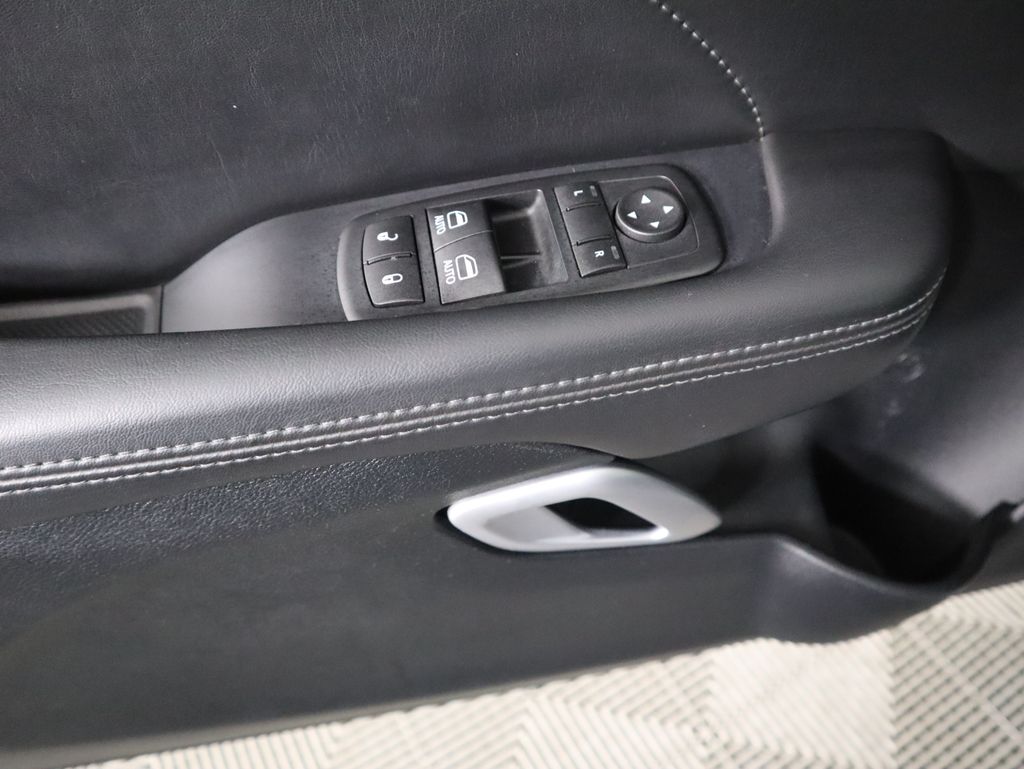 Thumbnail: 2015 Dodge Challenger - 22