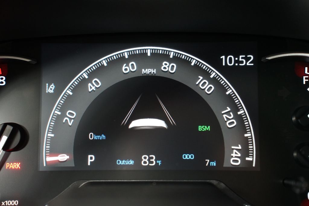 2025 Toyota RAV4 XLE 16
